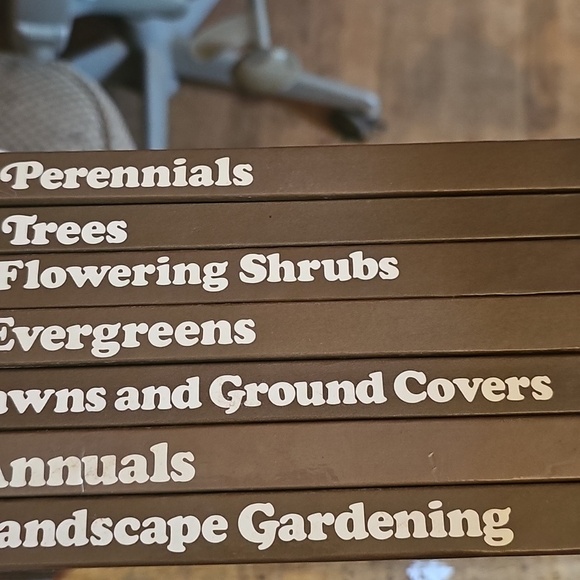 Time Life Other - 7 The time life encyclopedia of gardening lawns and ground covers Vintage
